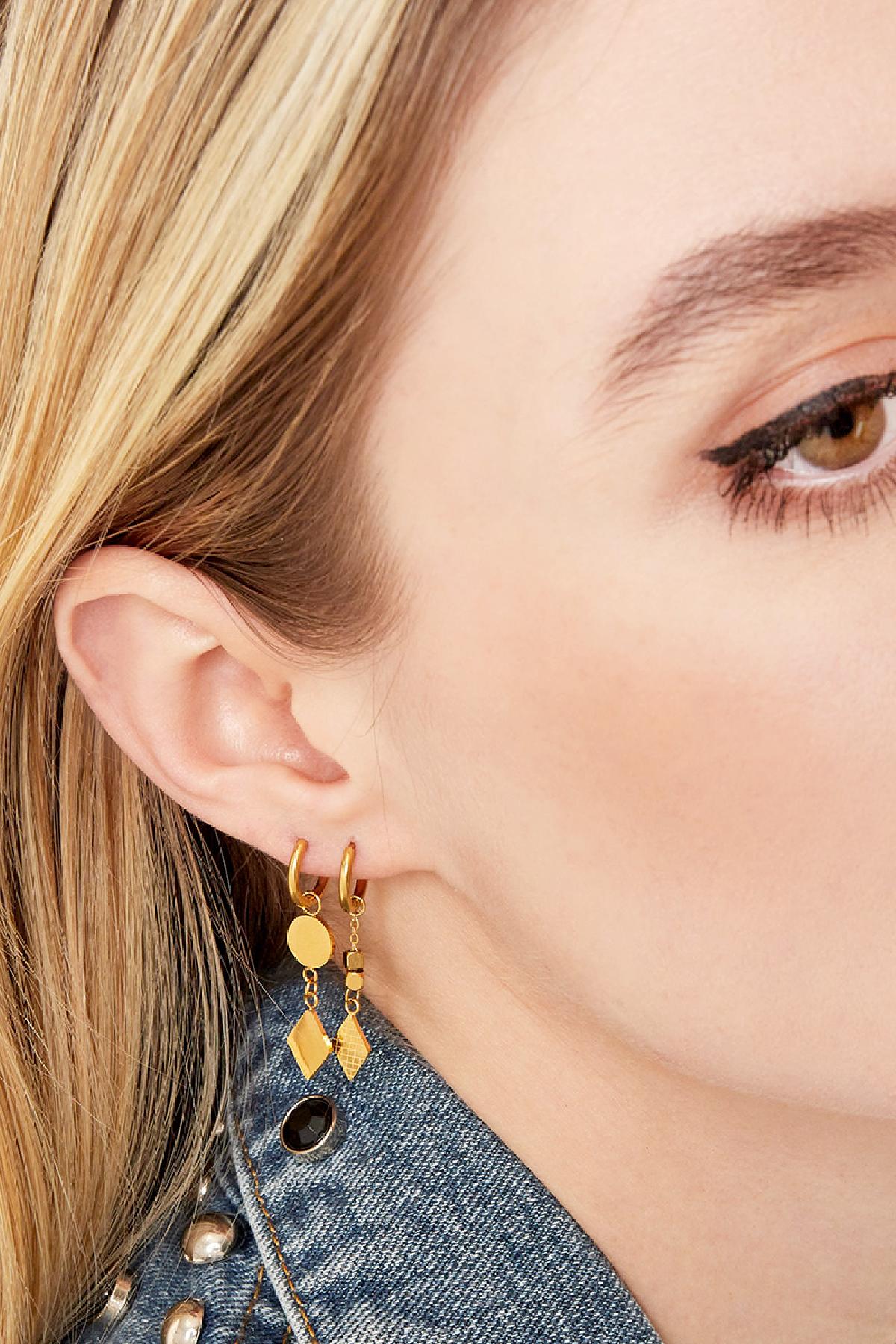 Minimalistic dangle earrings
