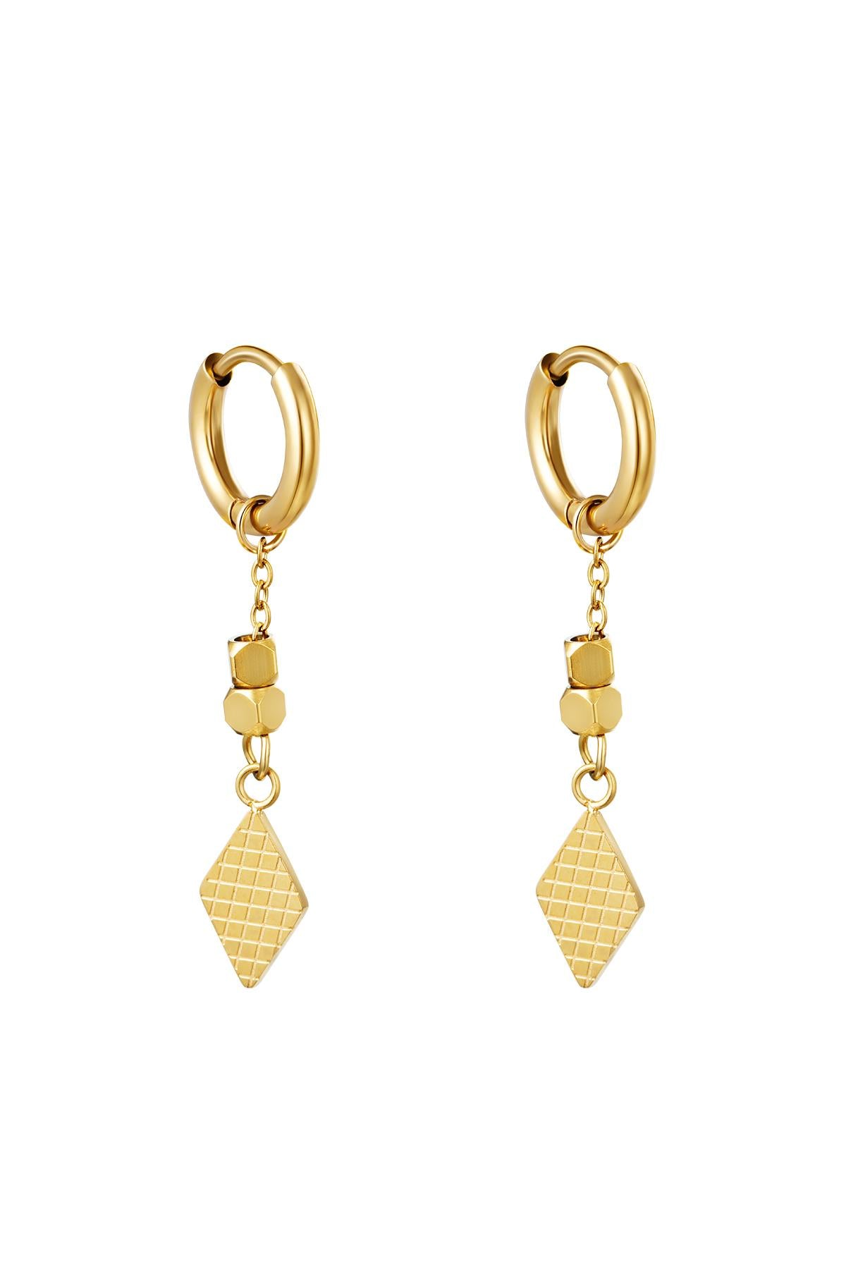 Minimalistic dangle earrings
