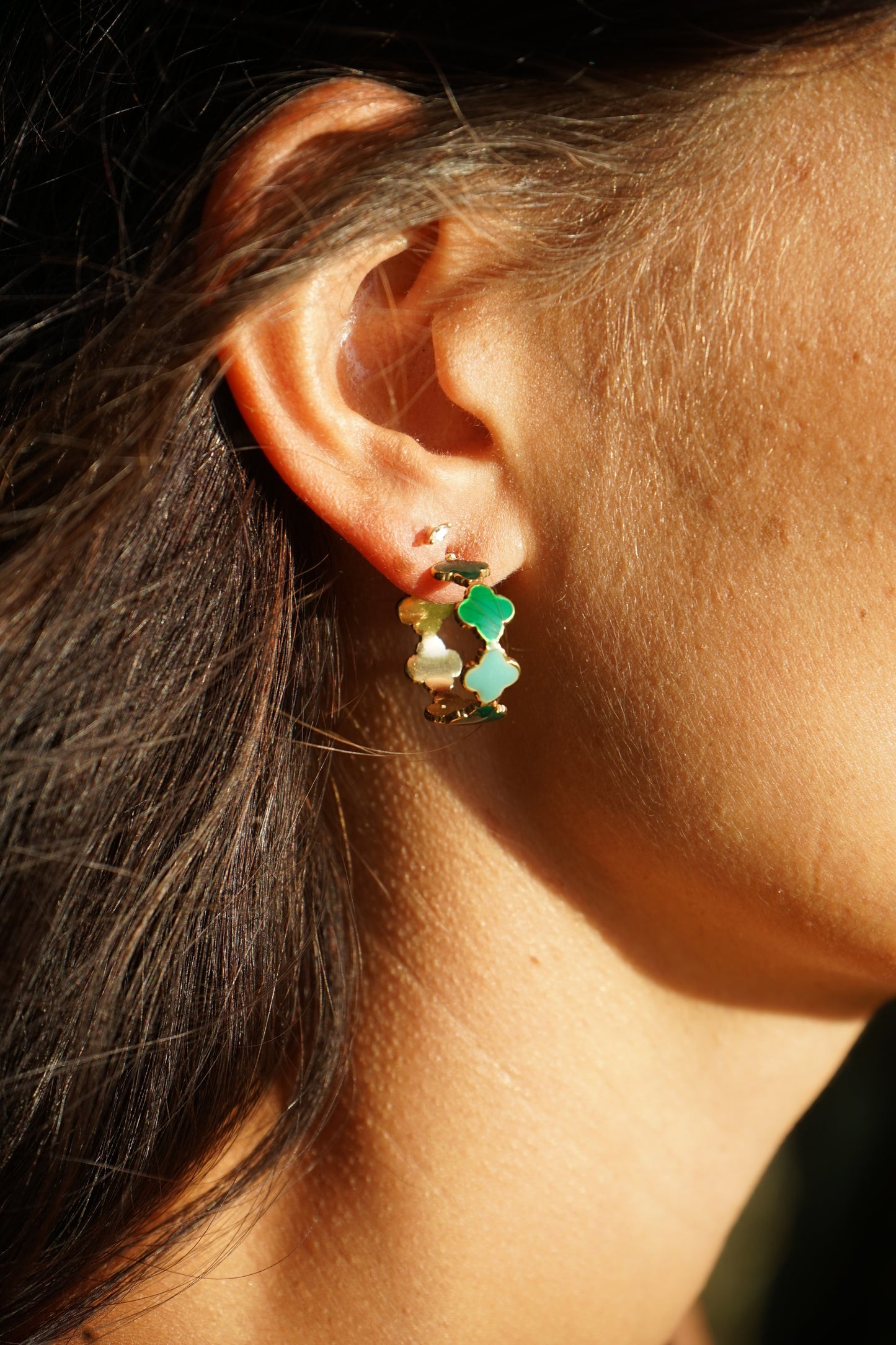 Green gradient clover hoops