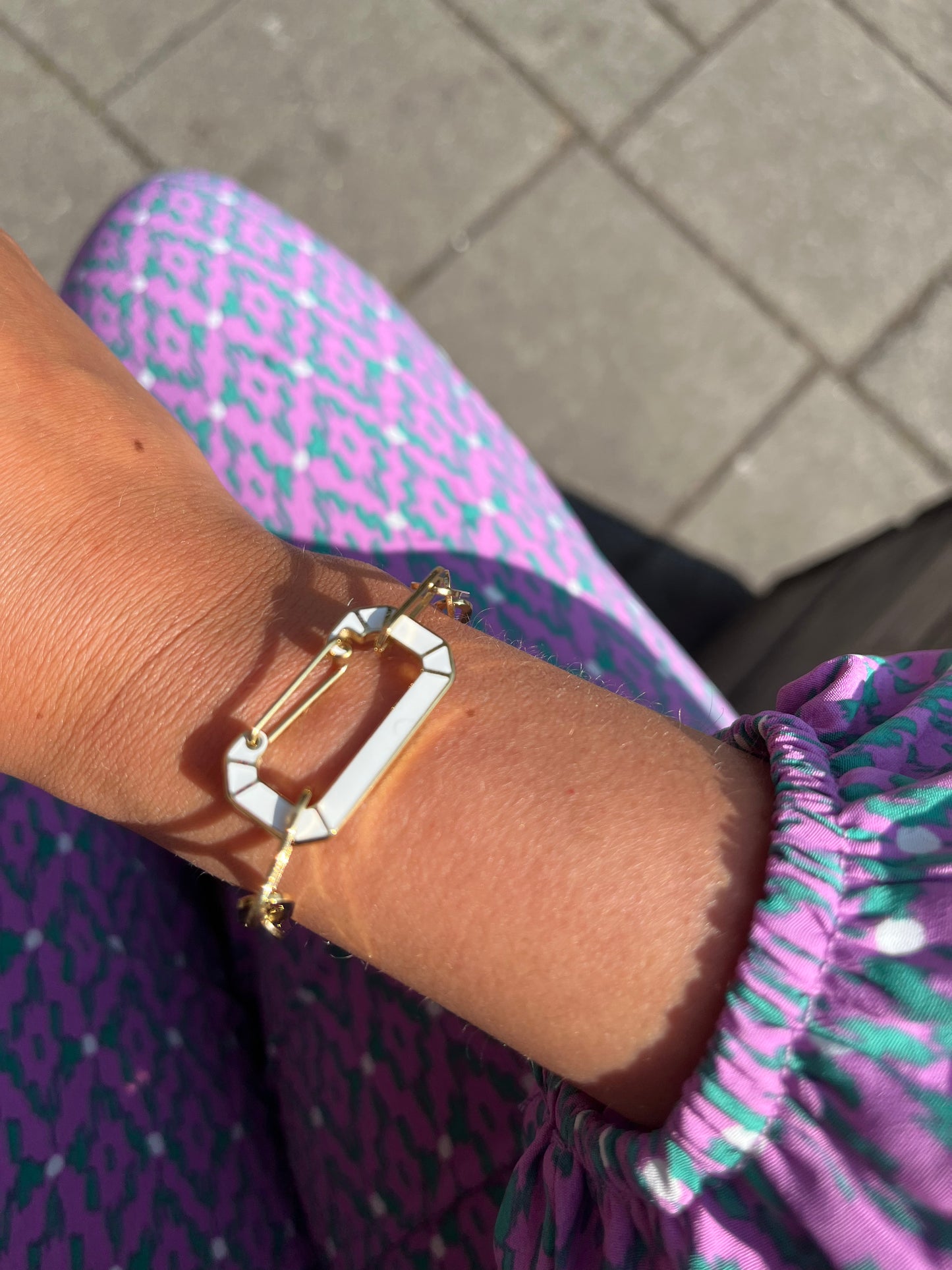 Chic white lock chain bracelet