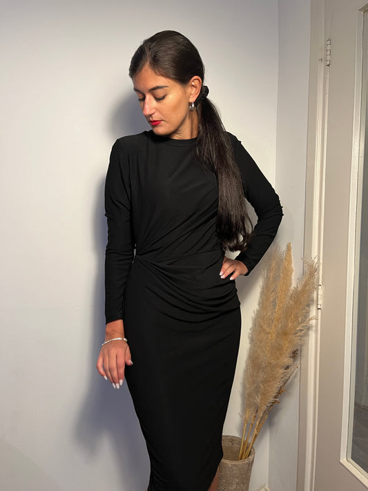 Perfect drapped black dress